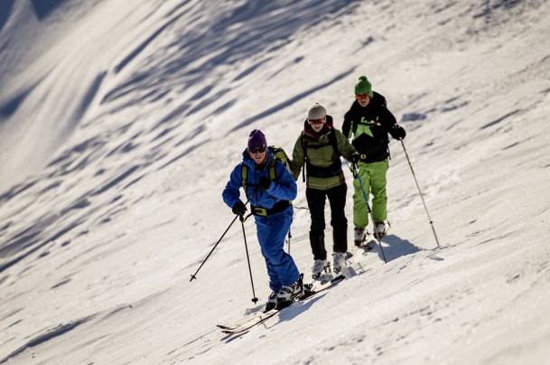 Guided ski tour with the CSA guides © Claudia Ziegler Photography